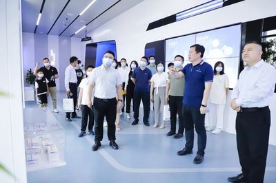 齊魯制藥開展市民開放日活動(dòng),科技、環(huán)保與社會(huì)貢獻(xiàn)獲得市民紛紛點(diǎn)贊