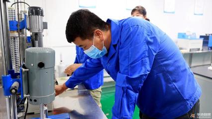 華池:加快涂料產(chǎn)業(yè)發(fā)展 擦亮仿真石漆“金字招牌”