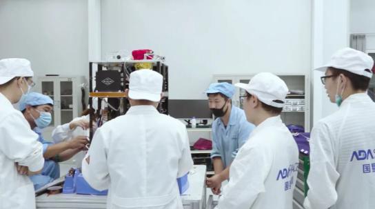 高小微 昨日, 電子科技大學(xué) 上太空了
